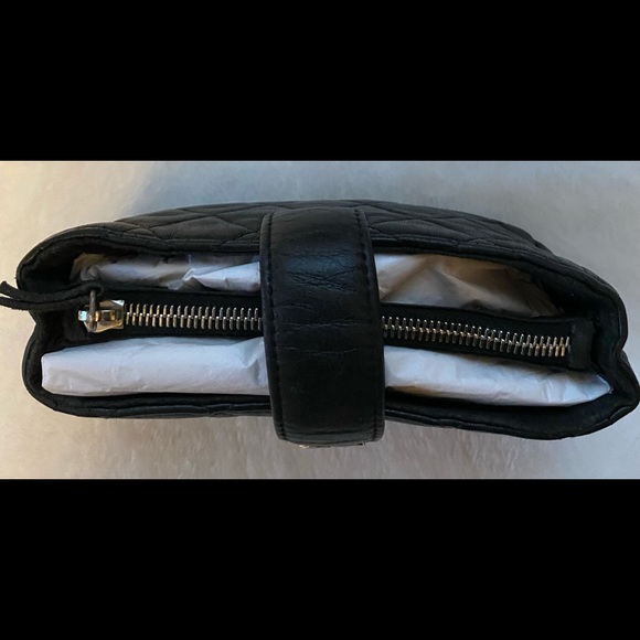 🚫SOLD🚫Mini Chanel Clutch - Picture 3 of 6